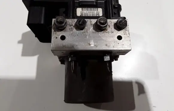 BMW 5 E60 E61 ABS Pump 6769703 34516769703