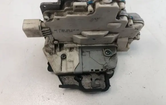 Audi A4 S4 B7 8E 8H Rear door lock 8E0839015AA