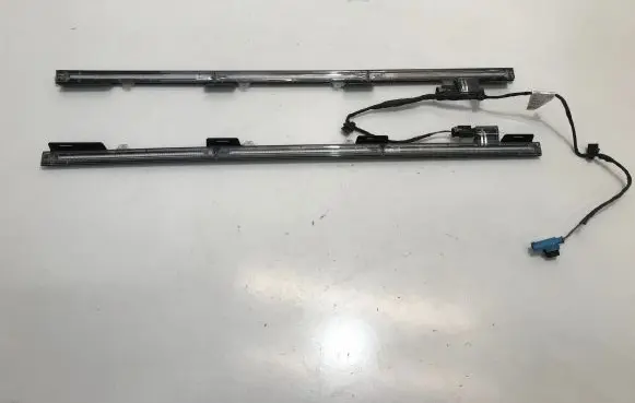 Other sill/pillar trim element