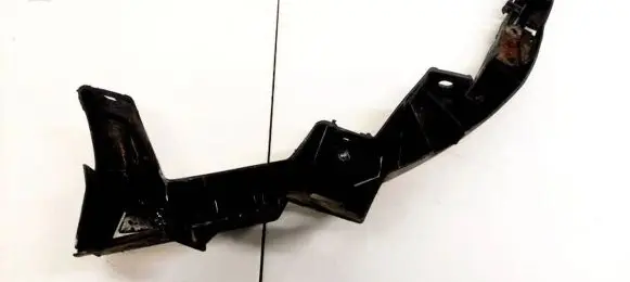 Front bumper mounting bracket