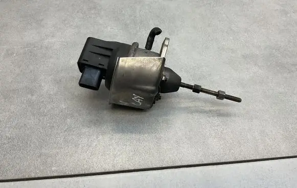 Audi A1 Turbo solenoid valve 4011551N