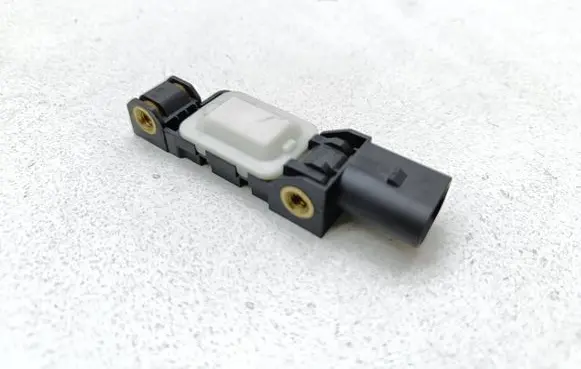 Volkswagen Phaeton Airbag deployment crash/impact sensor 8E0959643D