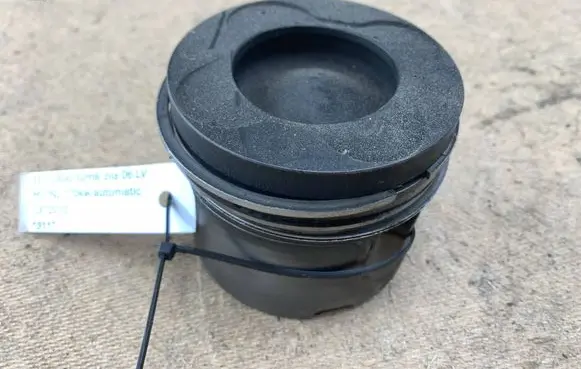 BMW 5 E60 E61 Piston 11257792745 7792745