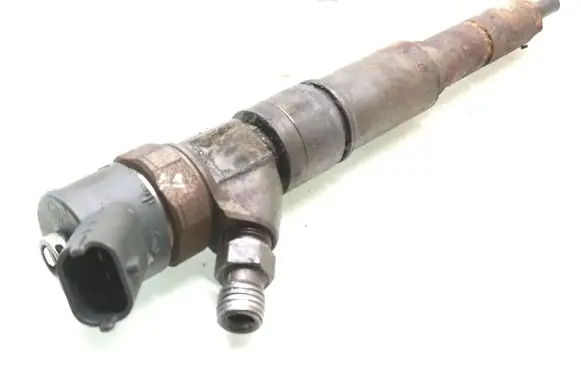 Fuel injector
