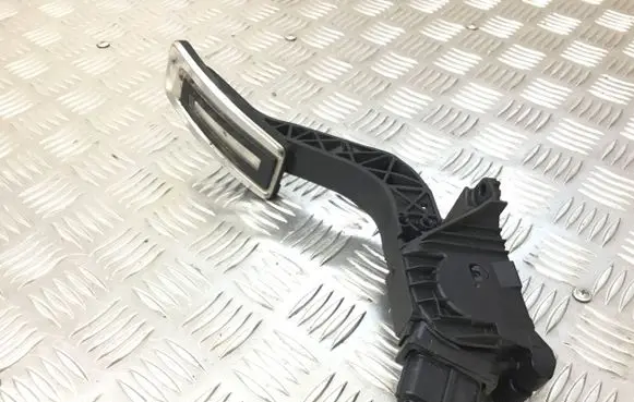 Volkswagen Golf VII Accelerator throttle pedal 5Q2723503D