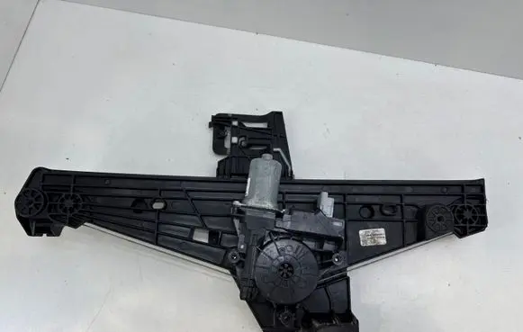 Opel Mokka X Rear door window regulator with motor 9843773980