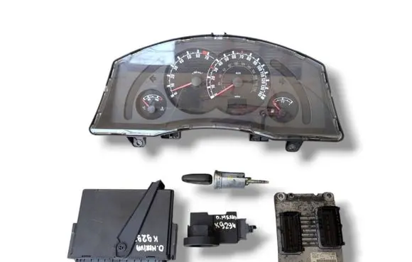 Opel Meriva A Engine ECU kit and lock set 0261208255 55353613
