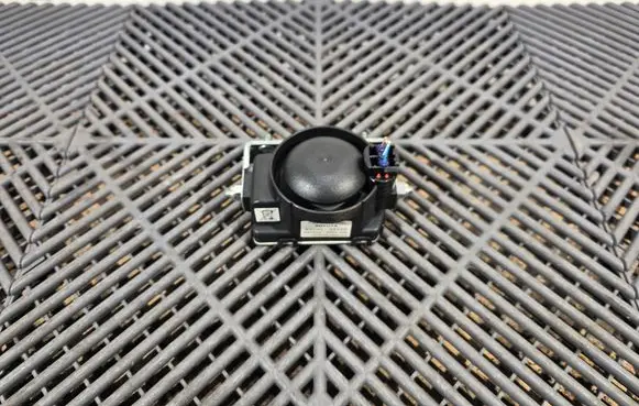 Lexus RX 330 - 350 - 400H Alarm system siren 8904048020 2370003080