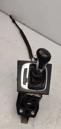 Audi A3 S3 8P Gear shifter/selector 8P1713025S