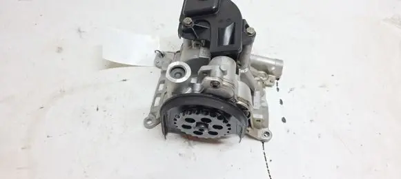 BMW 5 F10 F11 Oil pump 7805316