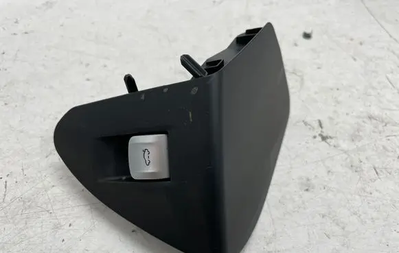 BMW 7 G11 G12 Tailgate/boot open switch button 9299459