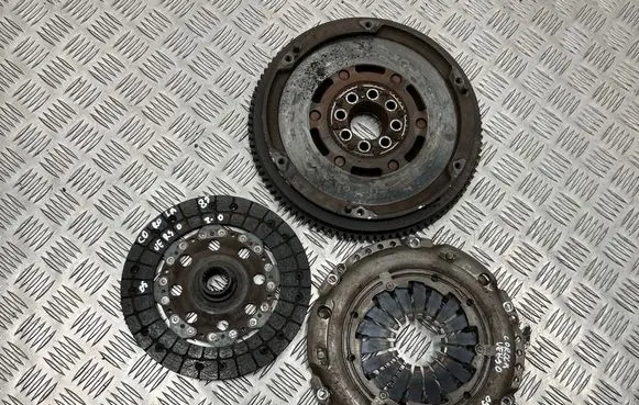 Toyota Corolla Verso E121 Clutch set kit