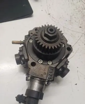 Renault Talisman Fuel injection high pressure pump 0445010404