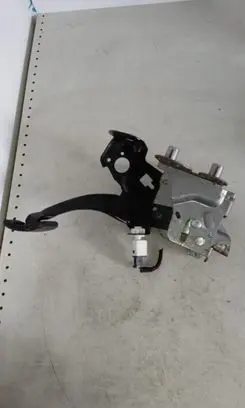 Renault Megane III Brake pedal 465010015R