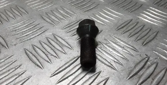 BMW 5 F10 F11 Nuts/bolts 