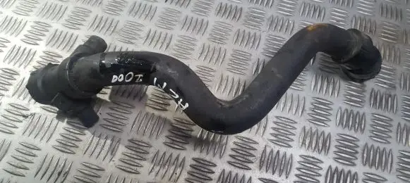 Volkswagen PASSAT B5.5 Engine coolant pipe/hose