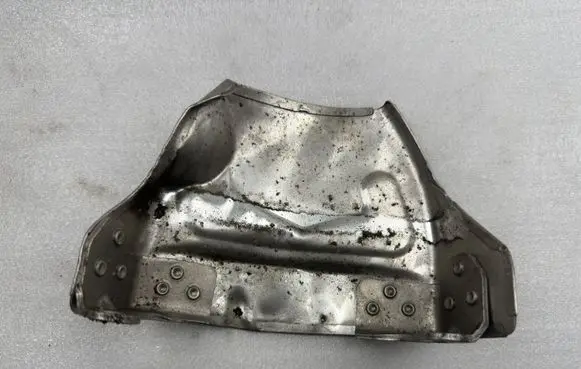 Audi Q7 4M Exhaust heat shield 8W0301325C 8W0301325