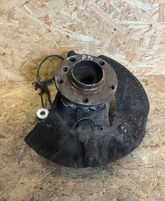 BMW 5 E60 E61 Front wheel hub