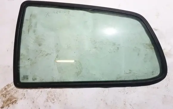 Renault Twingo I Rear side window