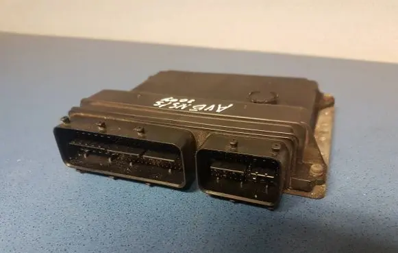 Toyota Avensis T270 Other control units/modules 8966105D80 MB2753003891