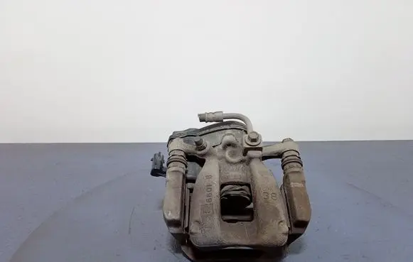 Opel Insignia B Rear brake caliper