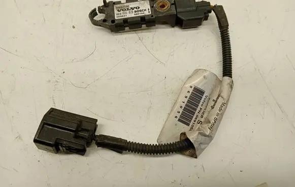 Volvo XC90 Airbag deployment crash/impact sensor 30682590 003841 080104
