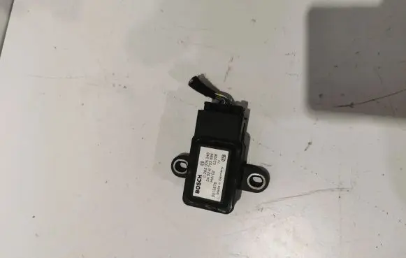 BMW 5 E39 ESP acceleration yaw rate sensor 34526753694 0013876 0265005248