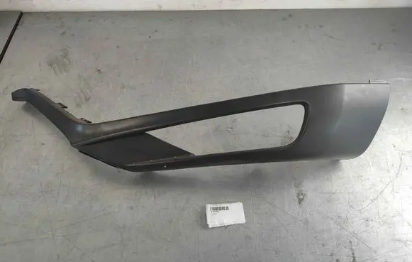 Volvo XC90 Front bumper splitter molding 31383800