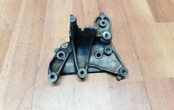 Peugeot 407 EGR valve cooler bracket 9648584680 1618S6 9656392880