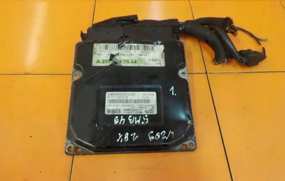 Mercedes-Benz CLK A209 C209 Engine control unit/module A2711535491