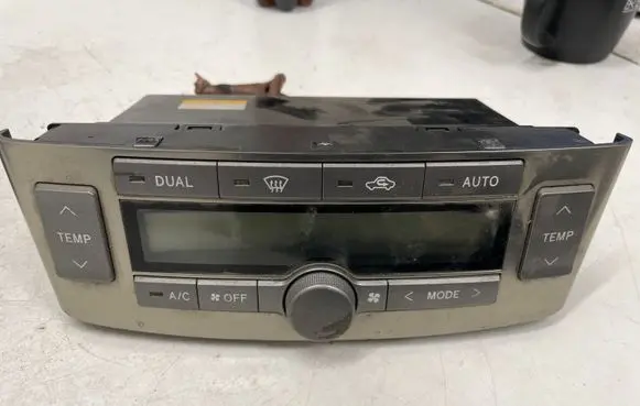 Toyota Avensis T250 Climate control unit 5590305060