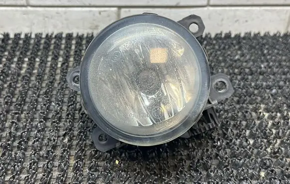 Citroen C4 II Picasso Front fog light 9687410080