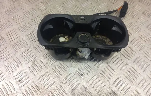BMW 3 G20 G21 Cup holder front 6806803