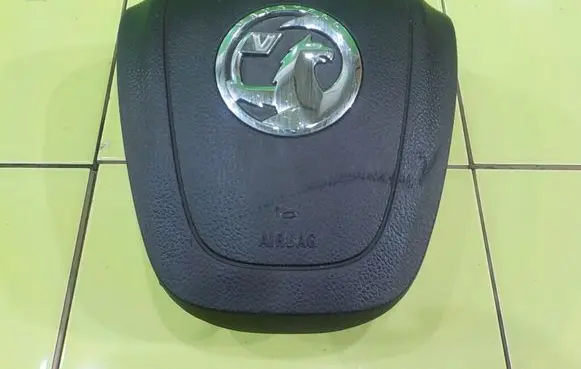 Opel Insignia A Steering wheel airbag 366398980