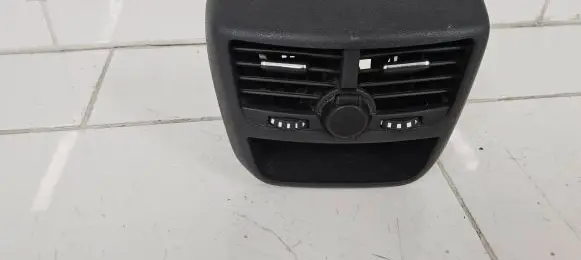 Peugeot 508 Rear air vent grill 9686453677