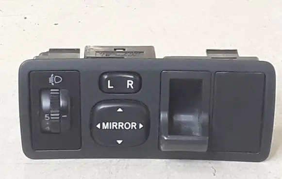 Toyota Corolla E120 E130 Wing mirror switch 183574