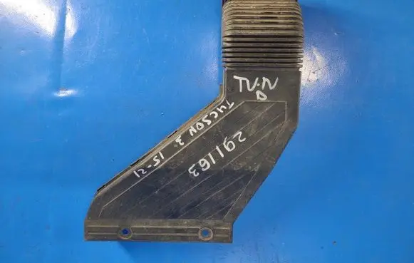 Hyundai Tucson TL Air intake duct part 28210D3100