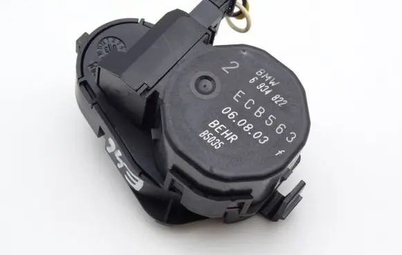 BMW 3 E46 Air flap motor/actuator 6934822