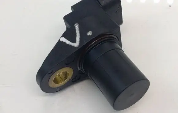 Mercedes-Benz Vito Viano W639 Camshaft position sensor A0051531328
