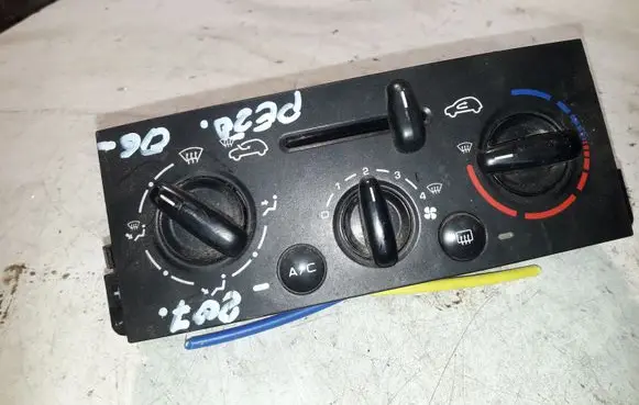 Peugeot 207 Climate control unit 69910002