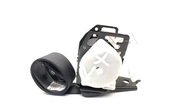 Infiniti Q70 Y51 Rear seatbelt
