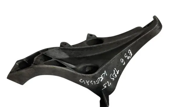 BMW 3 E36 Engine mounting bracket 1139821