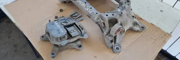 Audi Q7 4M Gearbox mounting bracket 4M0399153M 4M0399263E