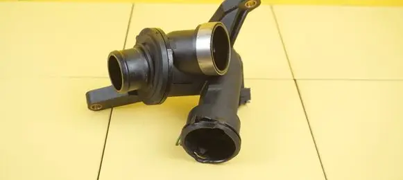 Jeep Compass Thermostat A6512000515 651971