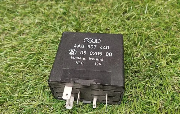 Audi A8 S8 D2 4D Other relay 4A0907440