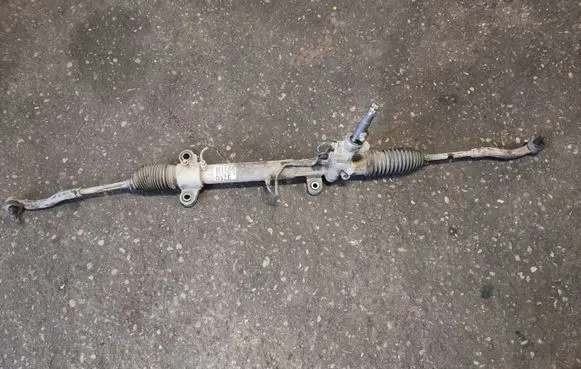Toyota Corolla Verso E121 Steering rack 03ZE003