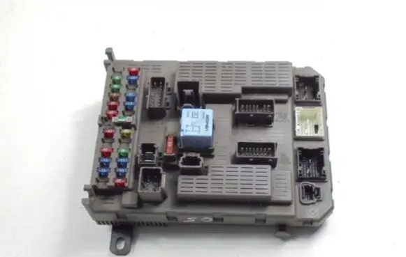 Citroen C5 Fuse box set 9647448280