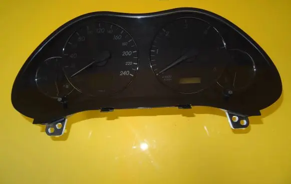 Toyota Avensis T250 Speedometer (instrument cluster) 8380005851A MB2574305631