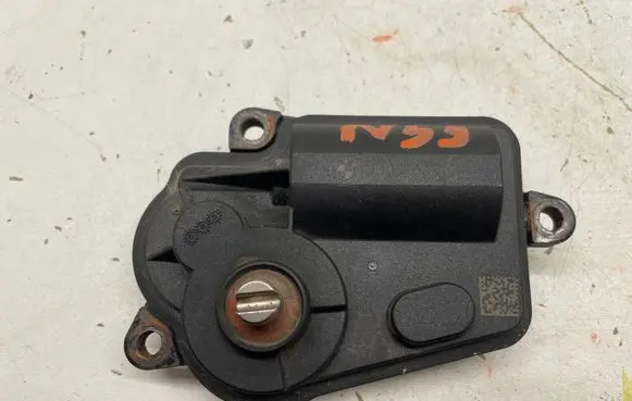 BMW 3 F30 F35 F31 Intake manifold valve actuator/motor 8582069 17158233228