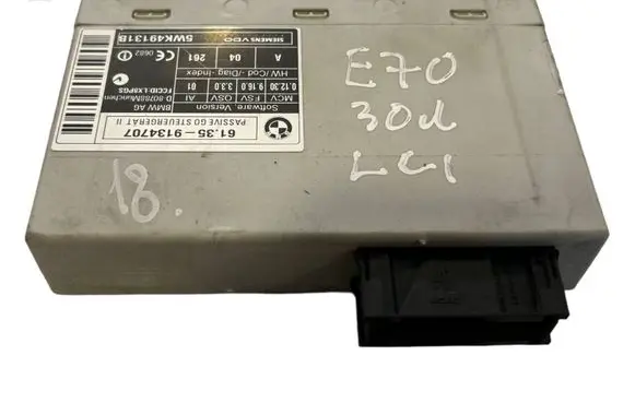 BMW X5 E70 Antenna control unit 9134707 61359134707 5WK49131B